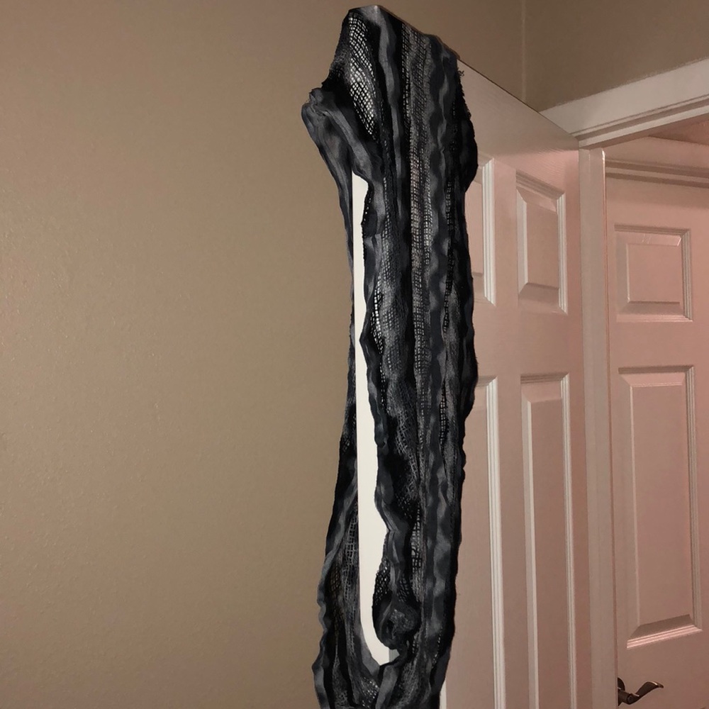 infinity scarf